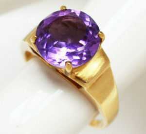 Damenring 9 Karat 375 Gold 4,67 g Gelbgold Amethyst ca. 5 ct. Gr. 61