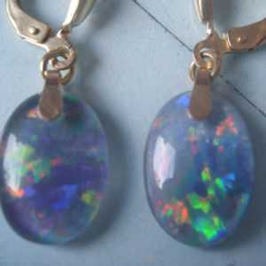 Opal Ohrhänger lang Gold 333, Ohrhänger hochwertig farbige Opal Tripletten 14 mm