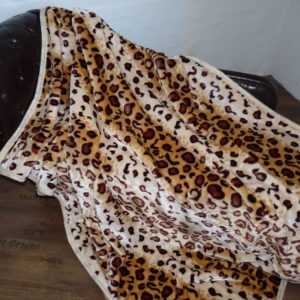 Kuscheldecke Tagesdecke Wohndecke Decke Plaid Leoparden - Look