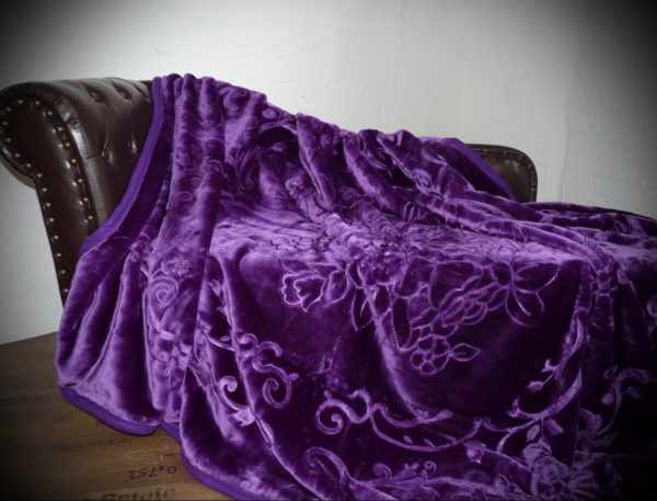 XXL LUXUS Tagesdecke Kuscheldecke Glanz-Design violett 200x240cm