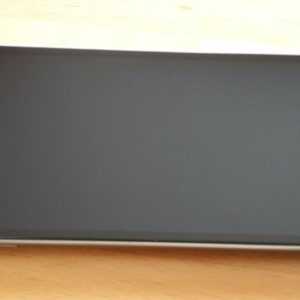 HTC One M8 32GB > in 3 Farben verfügbar / simlockfrei / neuwertig / mit Folie