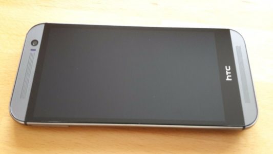HTC One M8 32GB > in 3 Farben verfügbar / simlockfrei / neuwertig / mit Folie