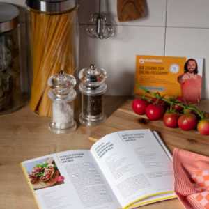 neu 12-Monats-Programm mit Booklet