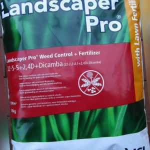 Landscaper pro Weed & Control Rasendünger mit Unkrautvernichter 10 Kilo 500m²