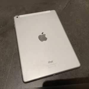 Apple iPad Air 16GB WiFi + Cellular LTE / UMTS MD794JA/A weiß Guter Zustand