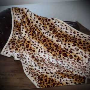 Kuscheldecke Tagesdecke Wohndecke Decke Plaid Felloptik Leopard