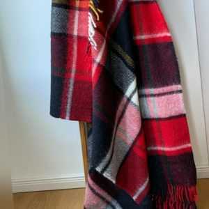 100% Lammwolle Wolldecke Plaid "Karo" Schottenmuster 150x205, rot/