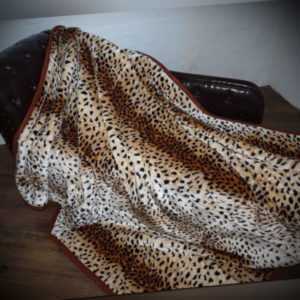 Kuscheldecke Tagesdecke Wohndecke Decke Plaid Leopard Modell II