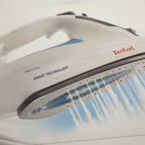Tefal Smart Protect FV4980 2600W Dampfbügeleisen - Weiß/Blau