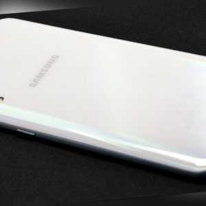 Samsung Galaxy A50 128GB Dual-SIM weiß ohne Simlock - Zustand sehr...