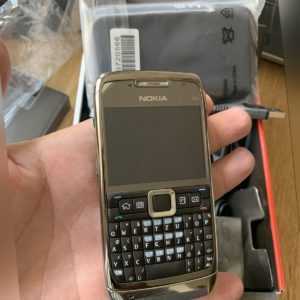 Nokia  E71 - Grau (Ohne Simlock) Smartphone, 100%Original !! Neu!!