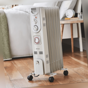 Silentnight 7-Fin Oil Filled Radiator with L67.5(cm) x W14(cm) x H38.5(cm)