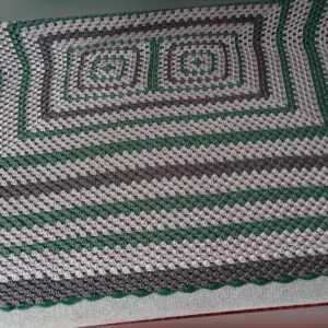 Häkeldecke gehäkelte Decke Wolldecke Tagesdecke Überwurf