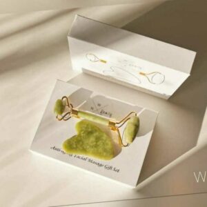 Jade Roller / Face Roller für Gesichts- und Halsmassagen Gua Sha Set Anti Aging