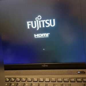 Fujitsu Lifebook A3510 Core i3-1005G1 8GB 256 GB 15,6 Zoll Windows 10