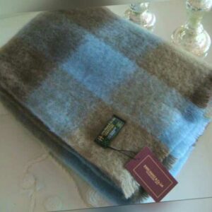 John Hanly Irische Mohairdecke klein 132x100cm KNIEDECKE Blau
