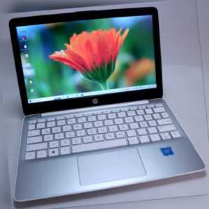 Wie Neu 11.6 Zoll Mini Laptop HP Stream 11-ak Intel CPU 64 GB SSD 4GB schneeweiß
