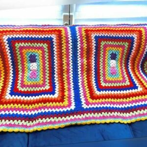 wunderschöne Häkeldecke Handarbeit Grannysquares neu, ca 120 x 78