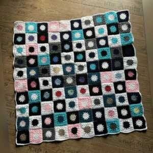 Granny Square Decke. Patchworkdecke. Handarbeit