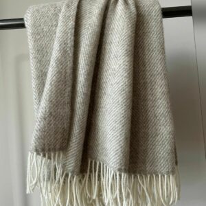 Wolldecke Plaid mit Fransen aus 100% Merinowolle 130 x 180 cm,