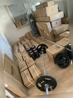 Fitness Geräte Hanteln Boxsack Langhantel Squat Rack Schrägbank