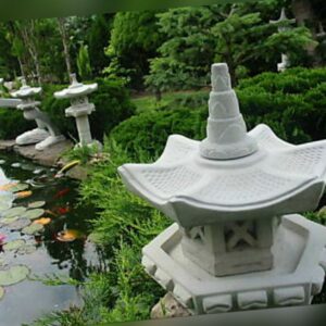Japanische Steinlaterne -- Vogelhaus -- Gartendekoration Koiteich Steinguß