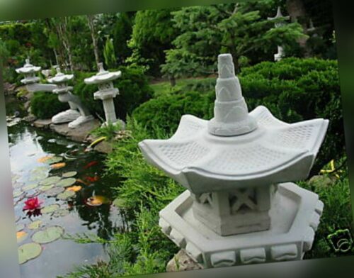 Japanische Steinlaterne -- Vogelhaus -- Gartendekoration Koiteich Steinguß