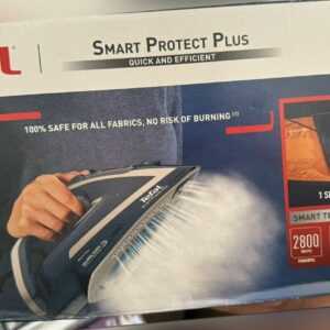 Tefal Smart Protect Plus Dampfbügeleisen - blau/silber (FV6872G0) (UVP £80)
