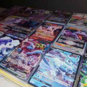 100 Pokemon Karten Sammlung | 2 Vmax/Vstar/V/Ex | 15 Holo/Reverse Holo | Deutsch