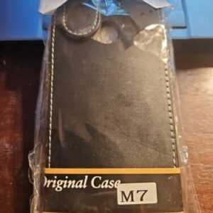 HTC One M7 Klapptasche  In Schwarz