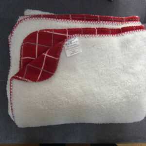 Wolldecke Babydecke kuschelweich wollweiß/Karo rot neu