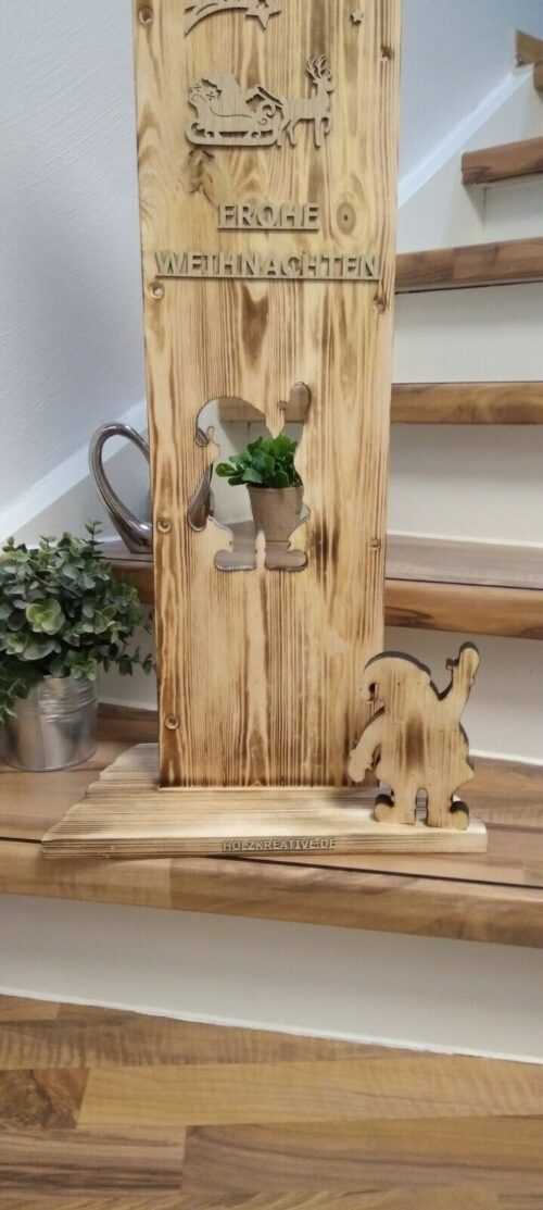 Weihnachtsmann ,Handarbeit, Sterne, Schlitten mit Nikolaus,Stele Holz 006