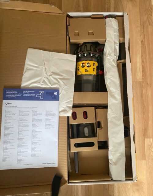 NEU ✅ Dyson V10  cyclone parquet Akku Staubsauger OVP