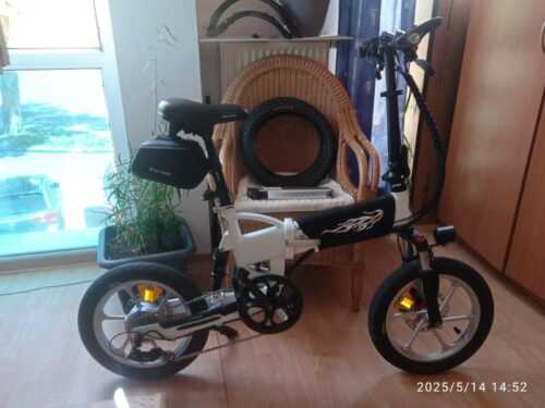 E-Bike neu-gebraucht ohne Gebrauchsspuren. Federgabel+Hydraulische Bremsen,neu.