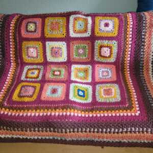 Häkeldecke Wohndecke Granny Squares Patchwork Handarbeit Unikat