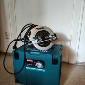 Makita HS7601 1200W Handkreissäge